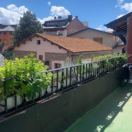 Apartmán Atico Con Encanto En Bellver De Cerdanya Exteriér fotografie