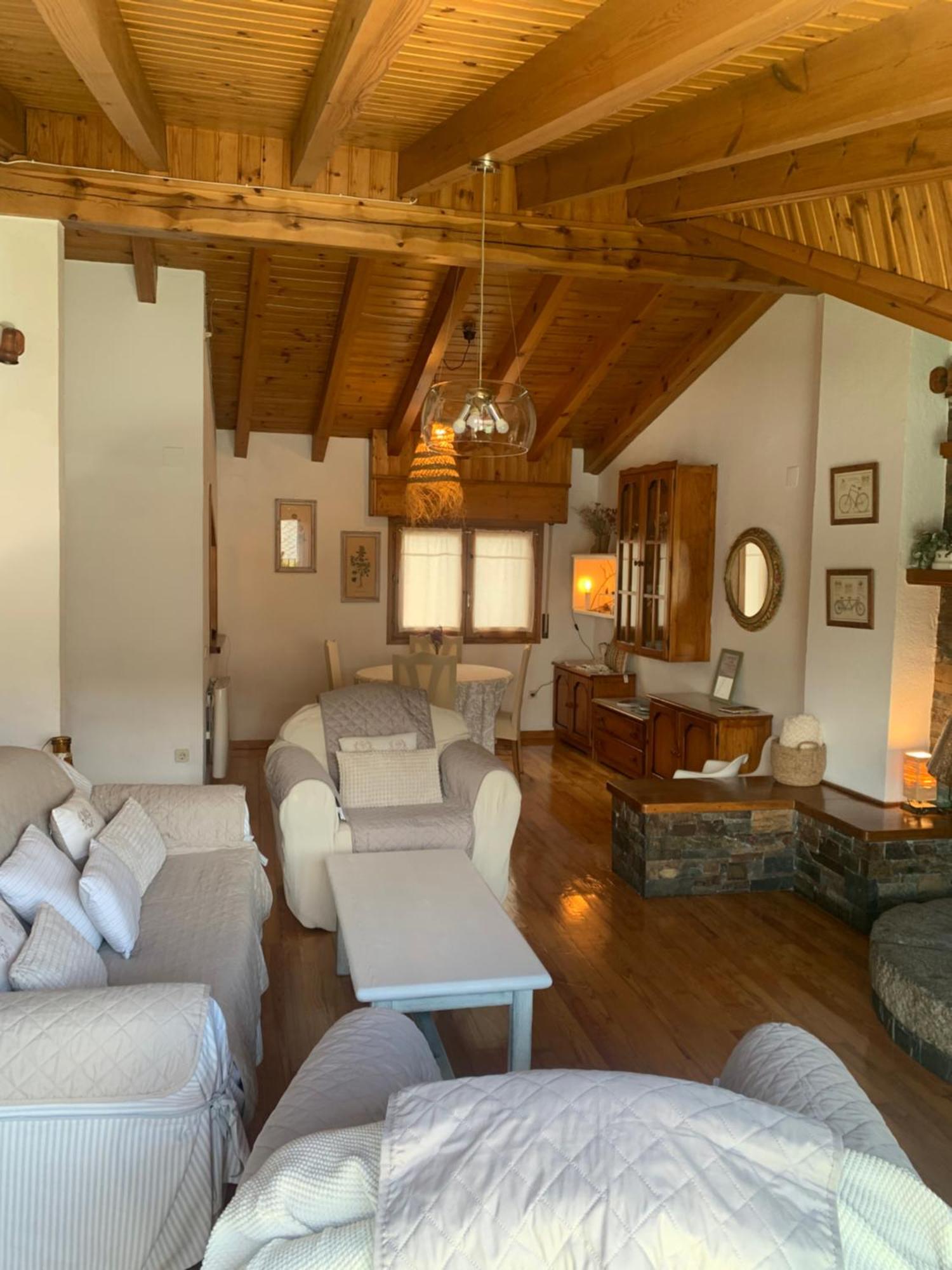 Apartmán Atico Con Encanto En Bellver De Cerdanya Exteriér fotografie