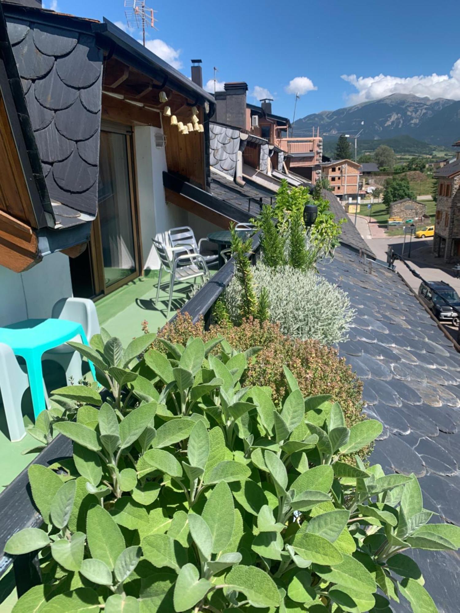 Apartmán Atico Con Encanto En Bellver De Cerdanya Exteriér fotografie