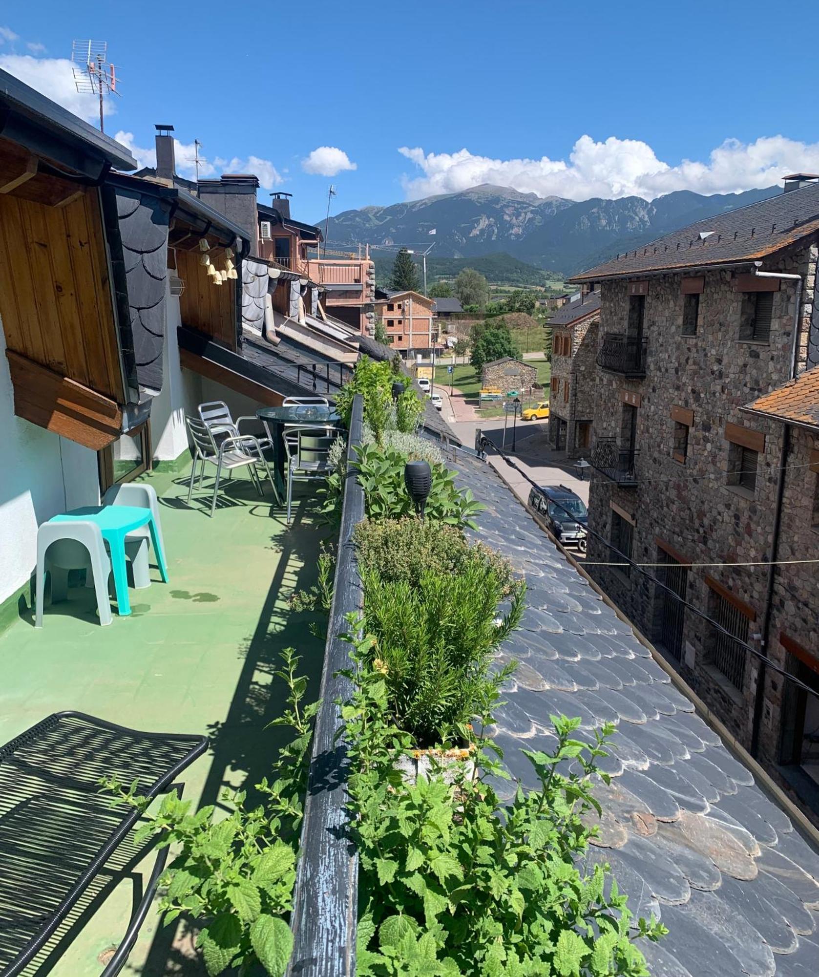 Apartmán Atico Con Encanto En Bellver De Cerdanya Exteriér fotografie